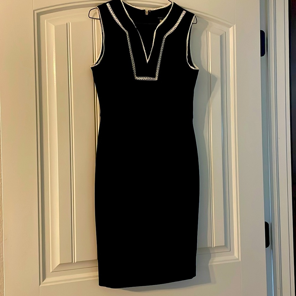 Tommy Hilfiger Navy dress size 4. Gently worn.